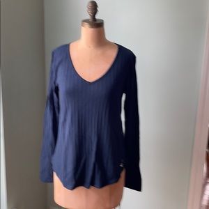 Hollister Long Sleeve V-Neck T-Shirt NWOT